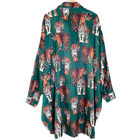 NWT Dressed in LALA Oversized Satin Tiger Tales Playsuit TOP ONLY - Picture 8 of 11